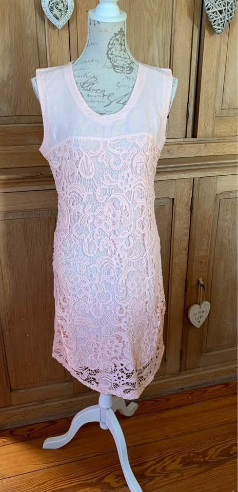🌸 "Cassis" Dress in Powdered Pink Linen & Lace Embroidery – Size 42 – photo 2